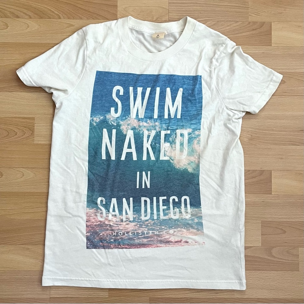 Hollister Graphic T-Shirt
